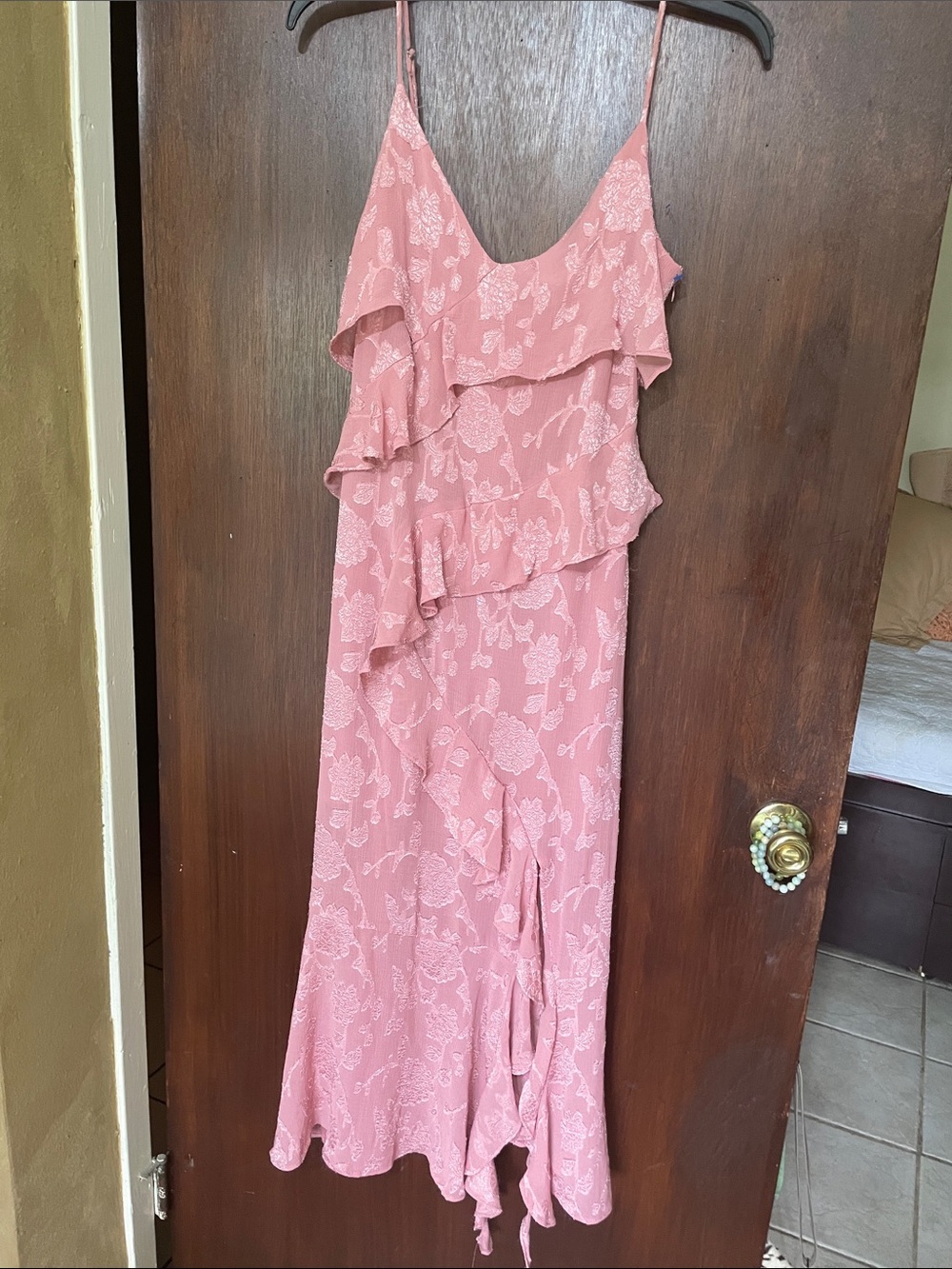 Zara dusty rose. Your card ruffled slipped dress. with front slit